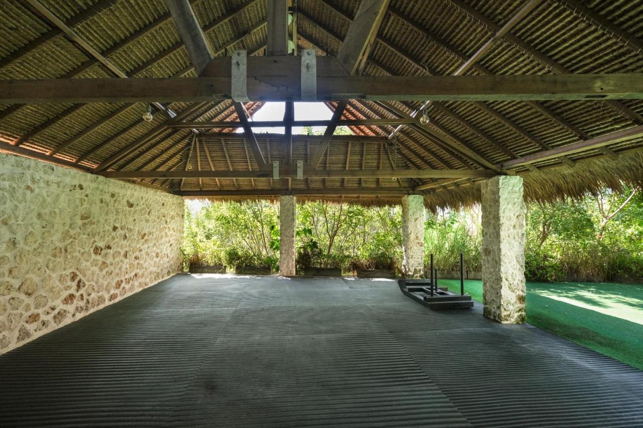 Salty Breeze Bali Hotel Ungasan Екстериор снимка