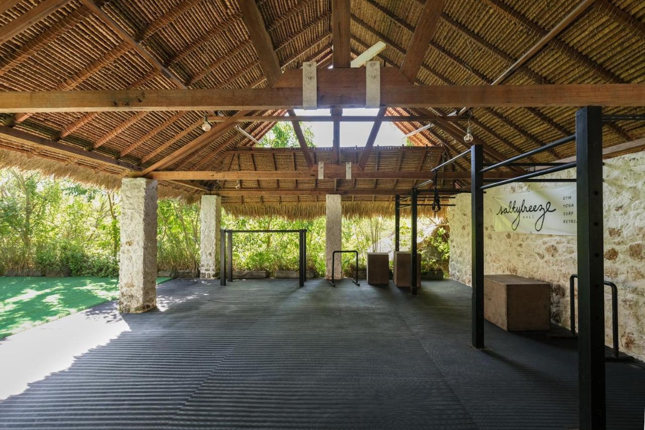 Salty Breeze Bali Hotel Ungasan Екстериор снимка