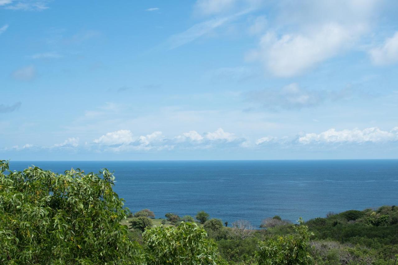 Salty Breeze Bali Hotel Ungasan Екстериор снимка
