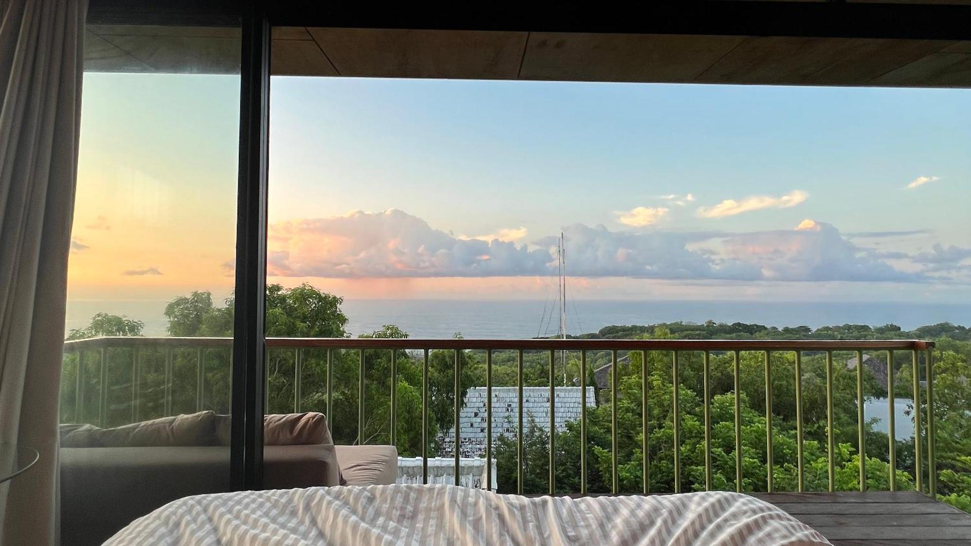 Salty Breeze Bali Hotel Ungasan Екстериор снимка