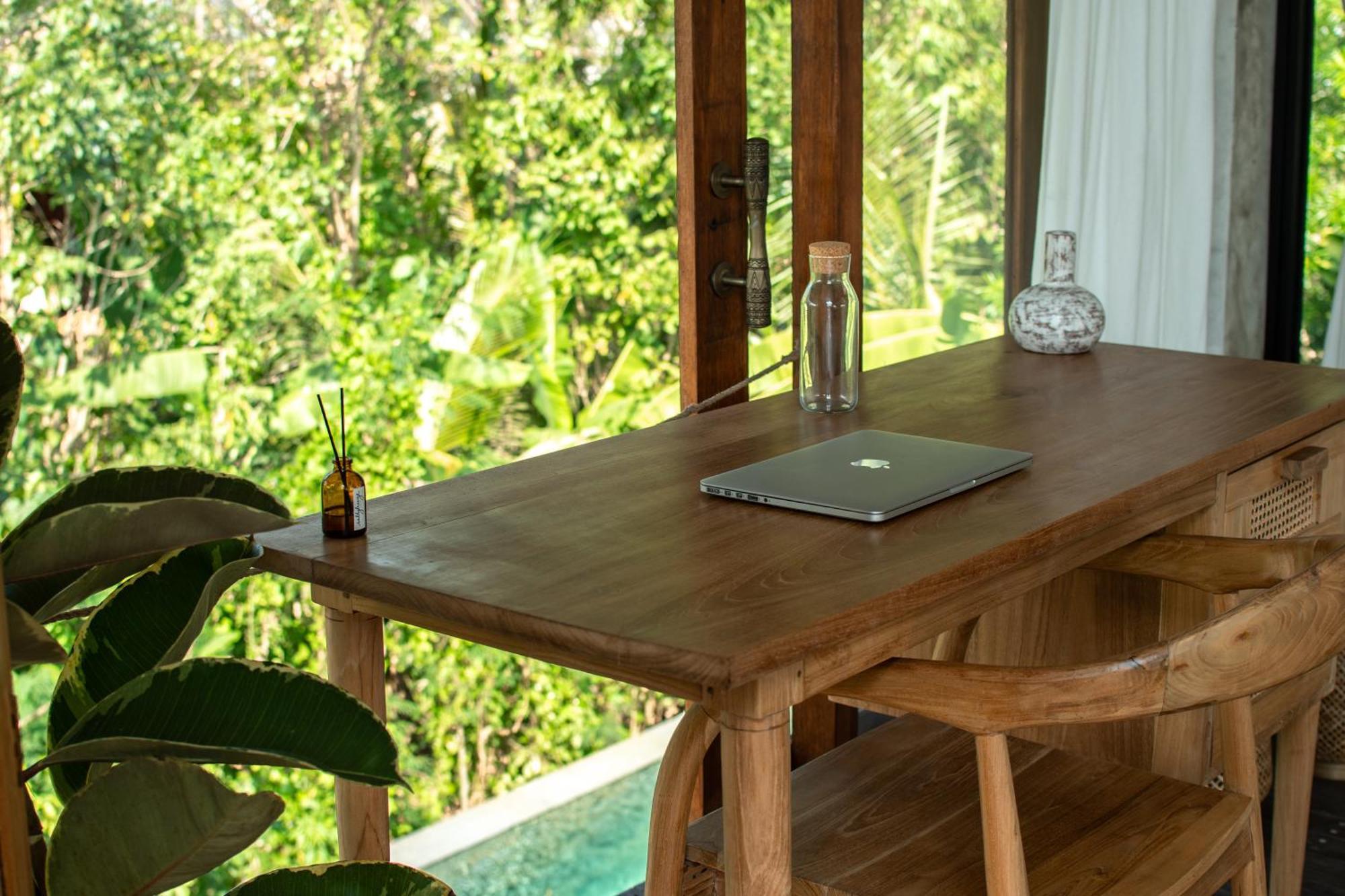 Salty Breeze Bali Hotel Ungasan Екстериор снимка