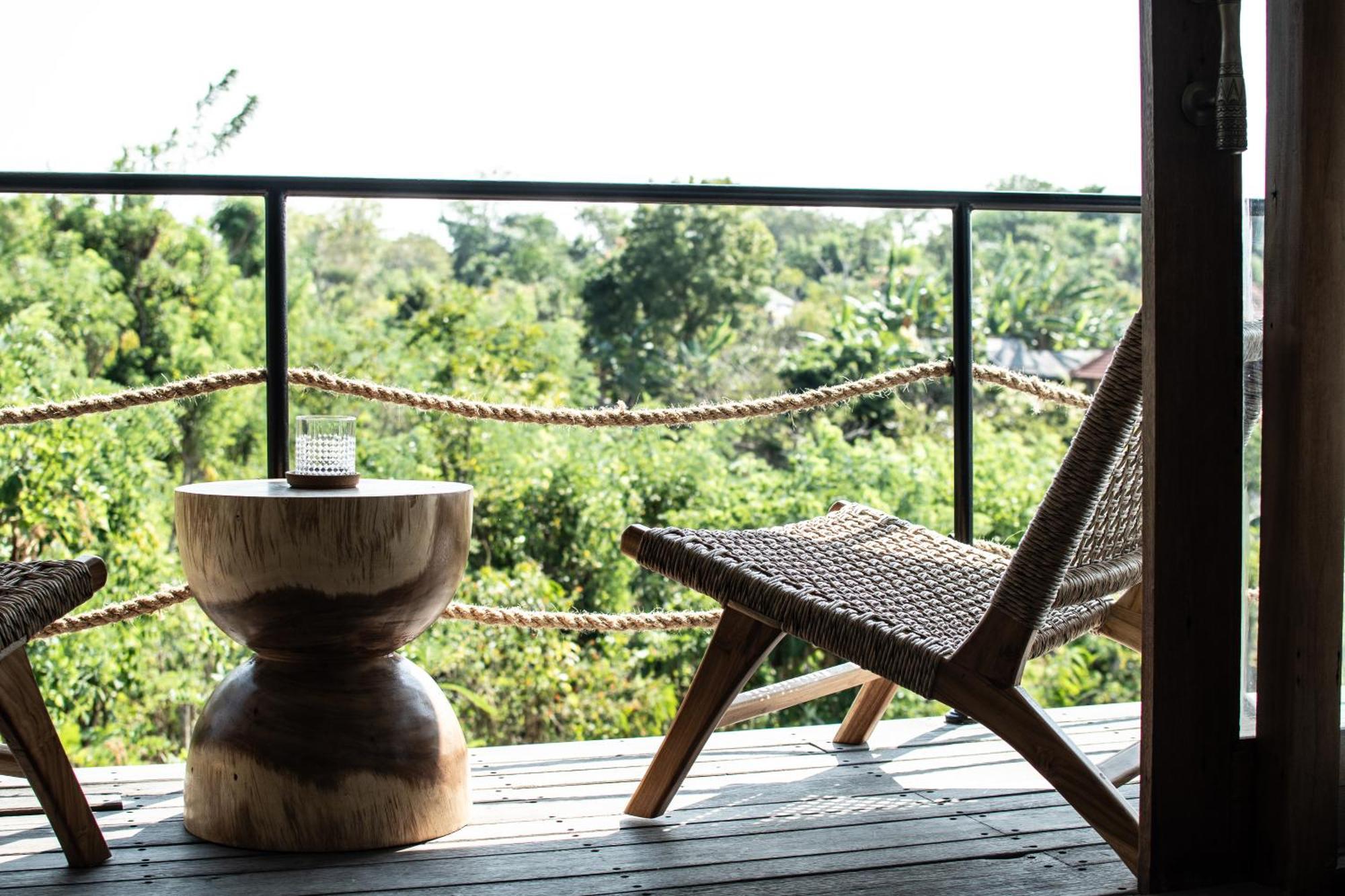Salty Breeze Bali Hotel Ungasan Екстериор снимка