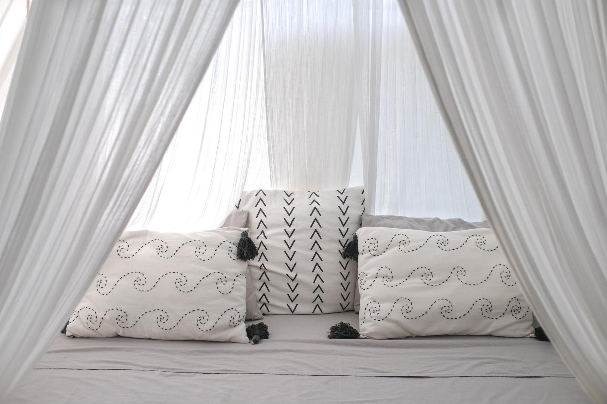 Salty Breeze Bali Hotel Ungasan Стая снимка