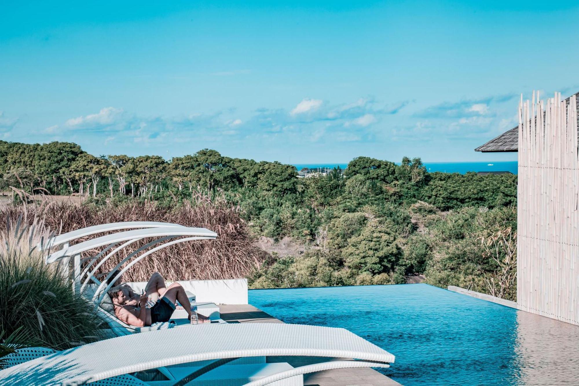 Salty Breeze Bali Hotel Ungasan Екстериор снимка